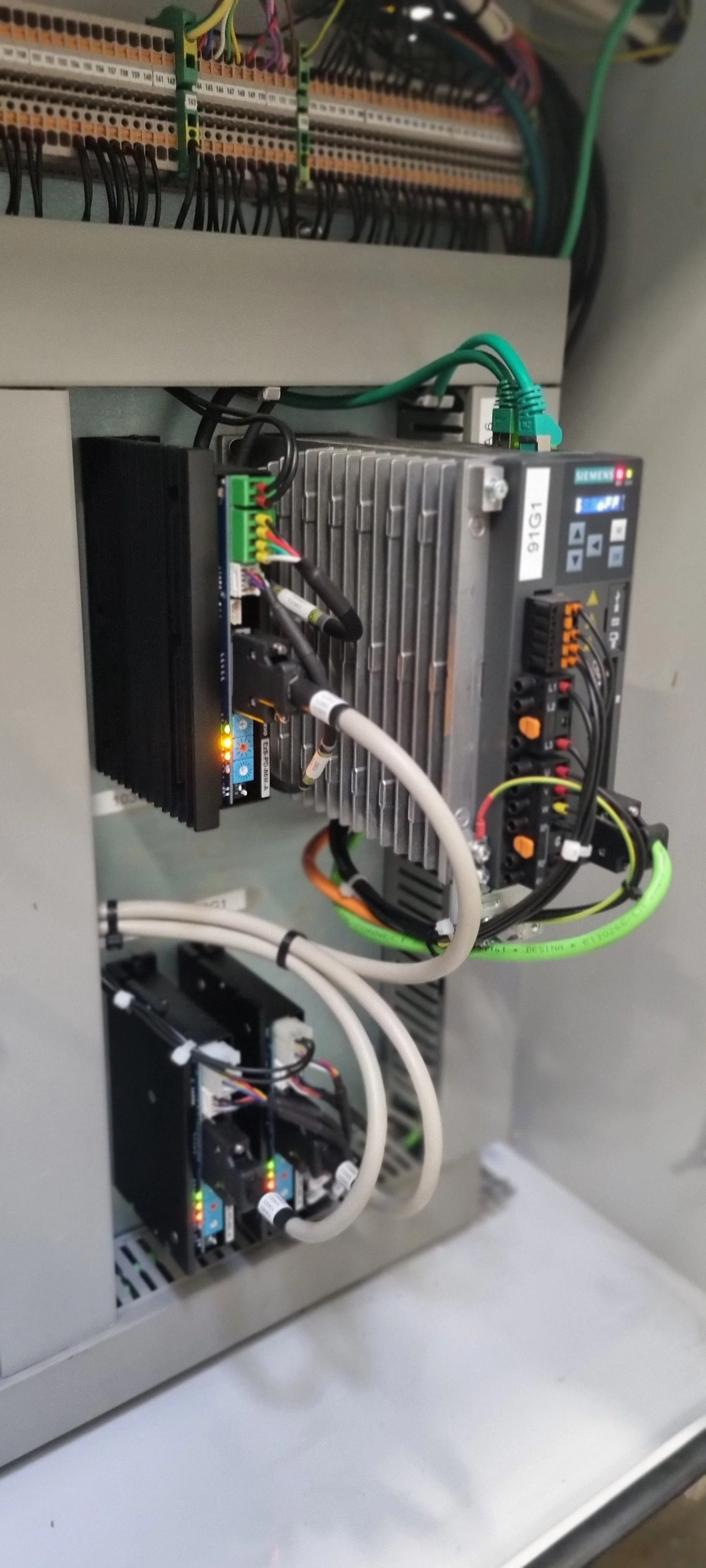 Układ automatyki przemysłowej — AMR Controls