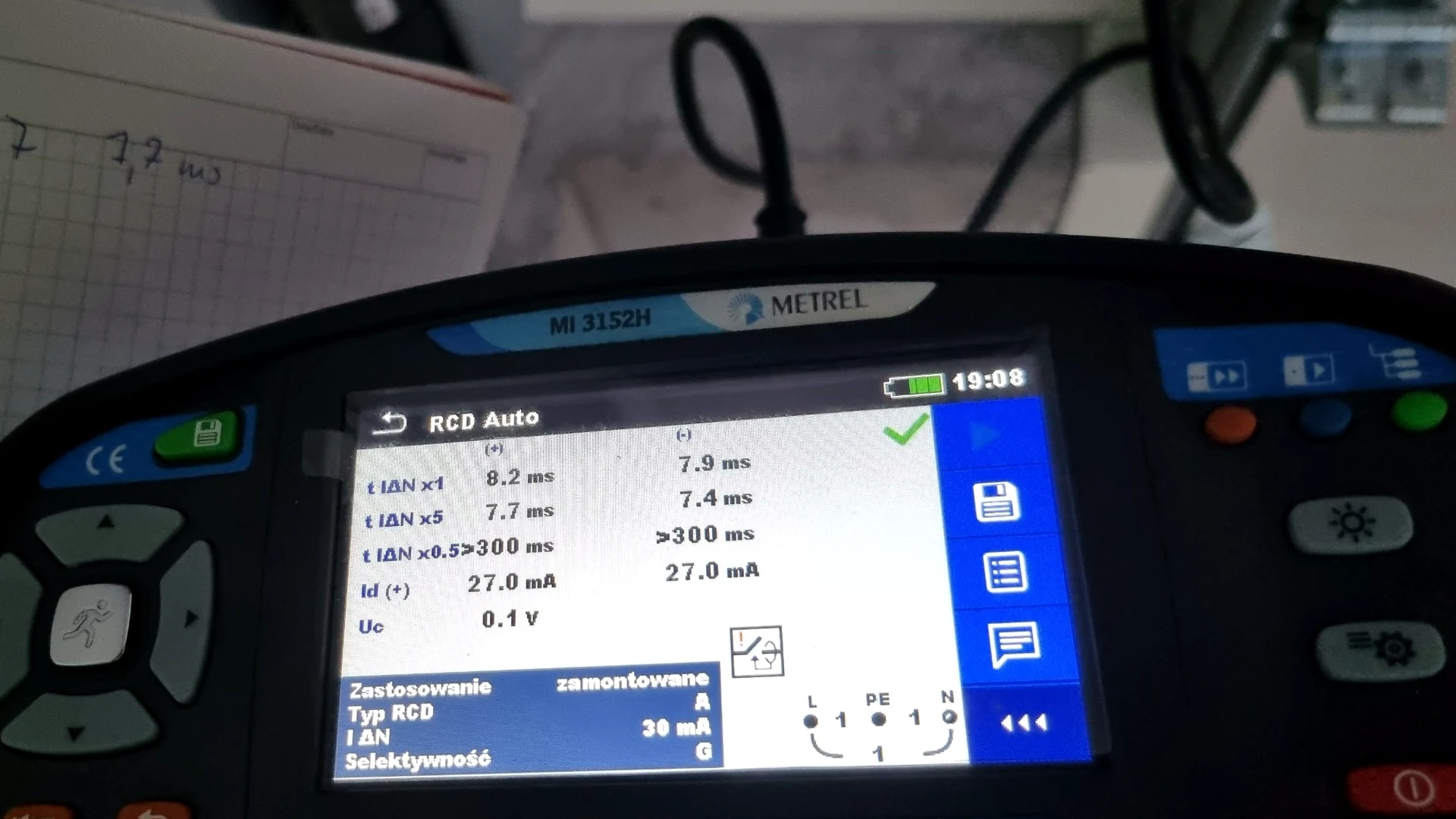 Pomiary elektryczne instalacji i urządzeń — AMR Controls